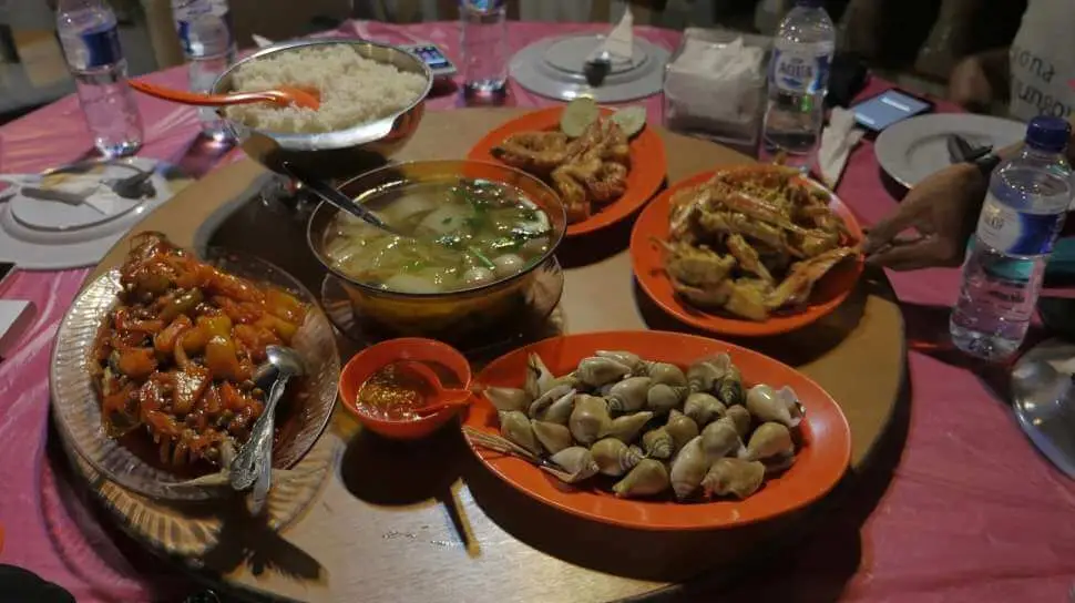 Seaside dining experience at Bintan seafood restaurant with sea view